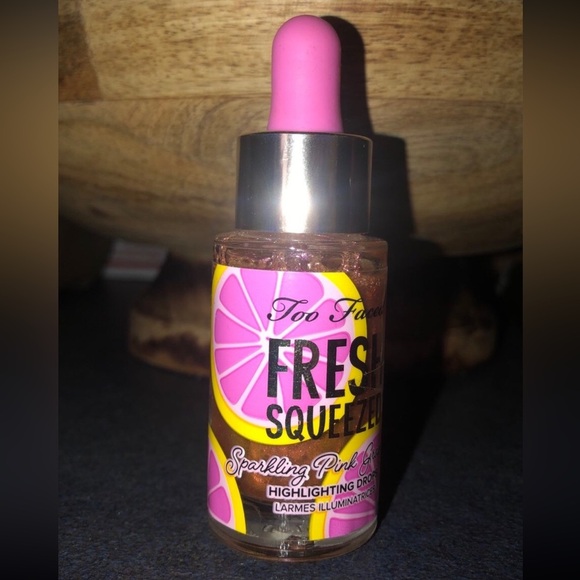 Too Faced sparkling pink highlighting drops - Picture 1 of 1